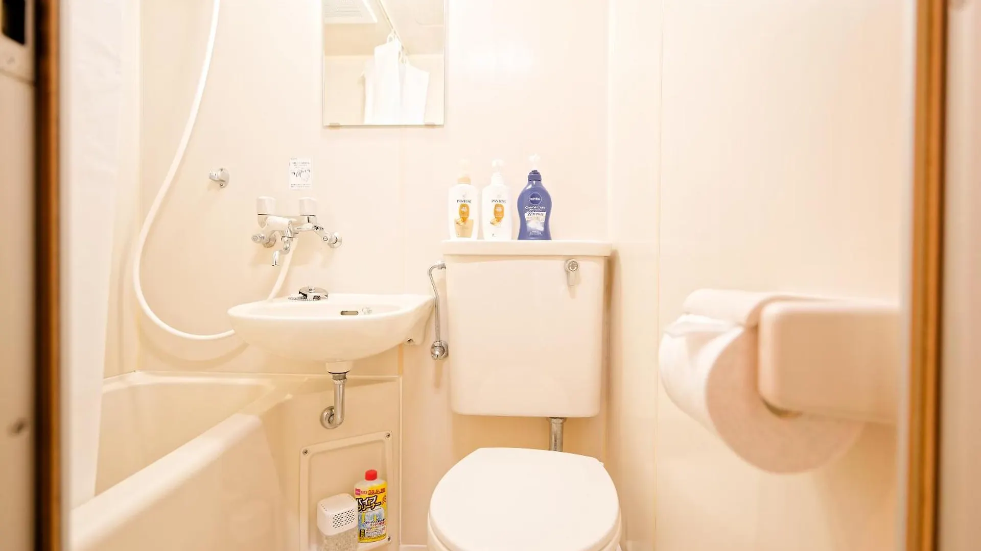 Shinjuku Higashinakano Shiro Apartment Tokyo